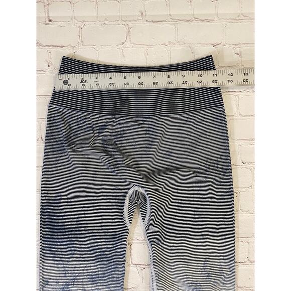 lululemon leggings size 4 - Picture 5 of 9